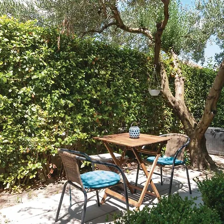 Feriehus Three-bedroom In Kastel Stari