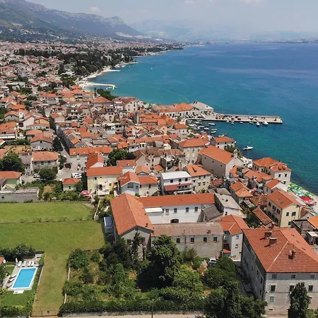 Feriehus Three-bedroom In Kastel Stari