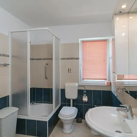 Three-bedroom In Kastel Stari